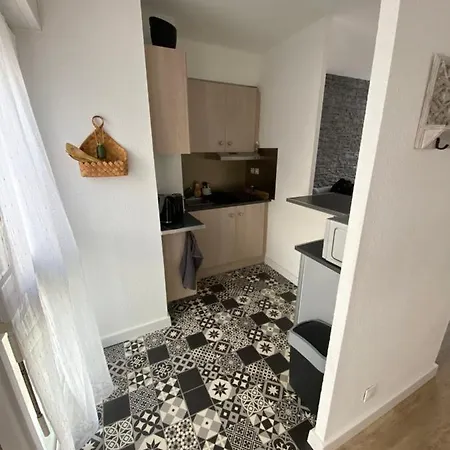 Au Centre Historique De Apartman Nîmes
