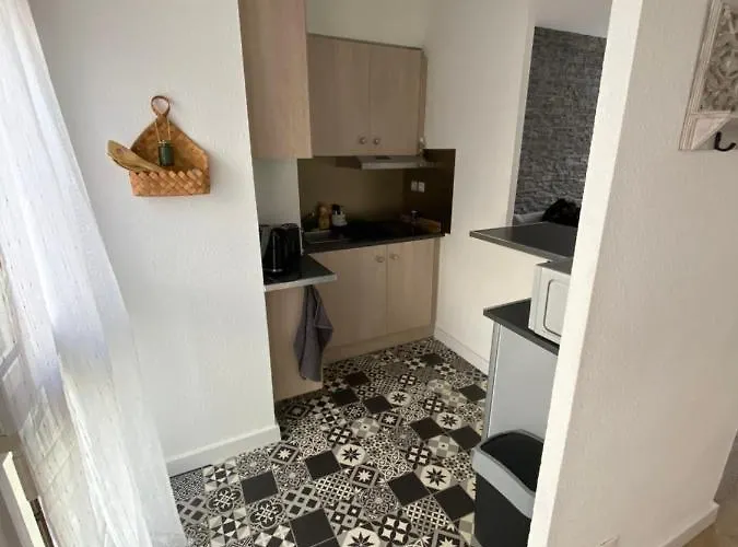 Au Centre Historique De Apartman Nîmes
